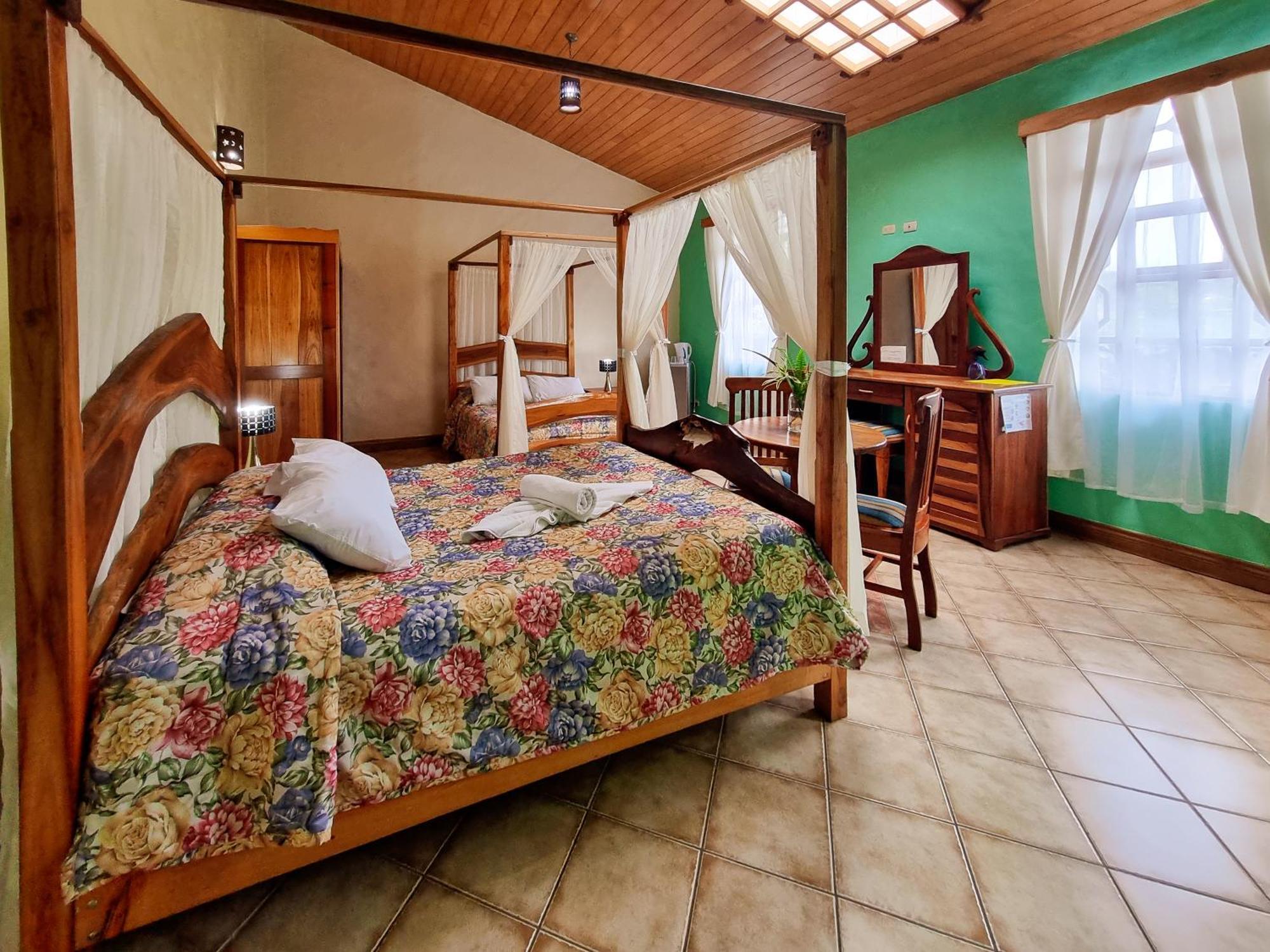 Hotel Claro De Luna Monteverde Eksteriør billede